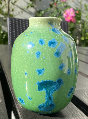 Interessante grünne vase - interessante,