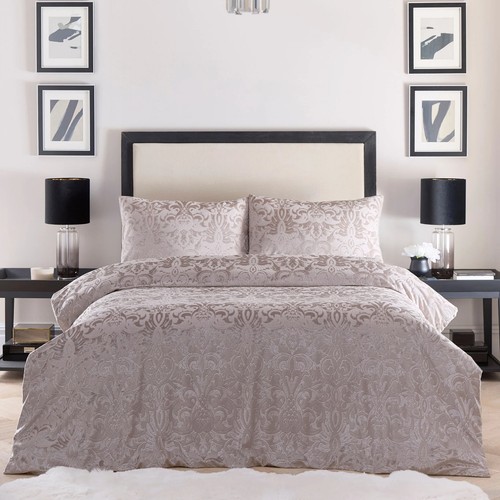 Laurence llewelyn bowen llb - llewelyn,