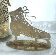 Shabby Schlittschuh stehend