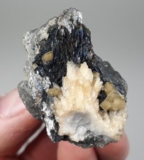 Löllingit, Calcit, Siderit -