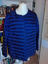 NEU! dunkelblaue Leichtdaunensteppjacke von DELMOD in Größe 46