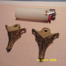 Antike original (Eck)-Füße – 2 Stück- Kaminuhr - Biedermeier  -  (G)