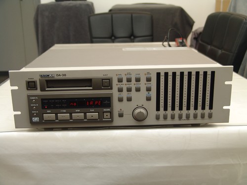 Tascam teac digitaler - da-38,