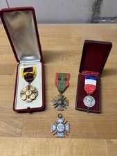 Abzeichen Medaillen Lot Orden 2. WK Nachlass Greece France Etui