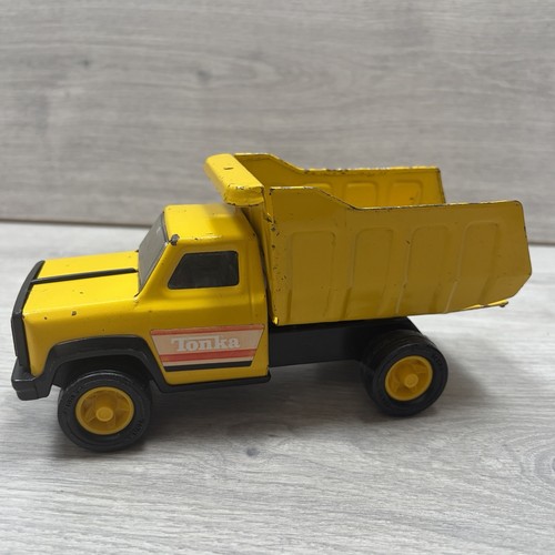 Tonka toys gelber kipper lkw - toys,