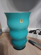 Eisch Blumenvase Opalglas weiß Türkis übergangen 24 cm hoch 