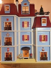Playmobil Custom Dollhouse 70205 plus Zusatzetage "Weihnachten bei Aristokraten"