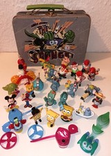 Sponge Bob Koffer Blech mit Figuren Sammlung Zwerge, Elefanten, Micky Mouse etc.