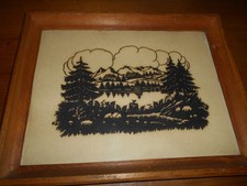 alter Scherenschnitt Wald/ Häuser verglast, gerahmt