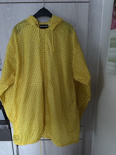 Regenjacke mit integriertem