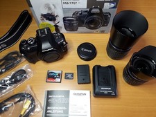 Olympus E-420 mit zwei Objektiven und allen Zusatzteilen