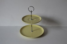 zauberhafte zweistöckige Etagere Teller Friesland Heidelberg Gelb Pastell 012110