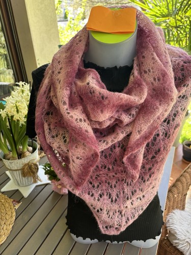 Handgestricktes tuch - handgestricktes,