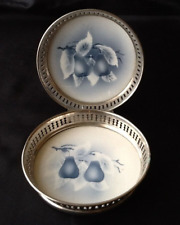 2  antike Untersetzer signiert