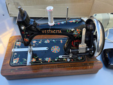 Vesta Vestacita Nähmaschine mit Motor und Fußpedal, Firma Dietrich aus Altenburg