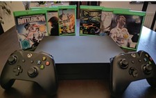 Xbox One X 1TB + 2 Controller