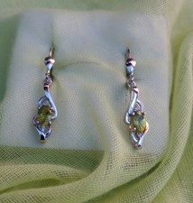 Idokras (Vesuvianit) Silberohrhänger (Mit Zertifikat)