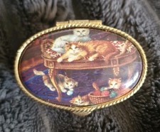 Vintage Hübsches  Döschen  Pillendose Schmuckdose innen Kunststoff Katzendekor
