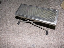 Gitarren Fußstütze Klappbar Mit Gummi-Füßen+Kapodaster