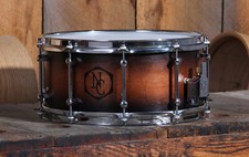 Noble & Cooley USA 14x7" Zoll Snare Drum Maple CD HONEY Black Burst Satin