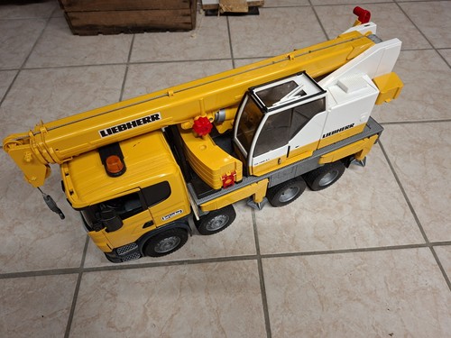 Bruder liebherr kran - bruder,