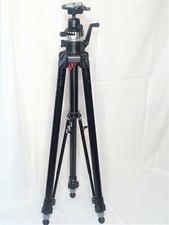 Manfrotto 058B Dreibeinstativ + Manfrotto Kugelkopf 168 NP - ca 550 Euro