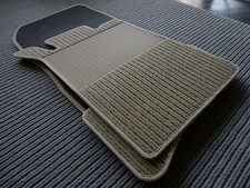 $$$ Rips Fußmatten passend für Mercedes Benz W202 S202 C-Klasse + BEIGE + NEU$$$