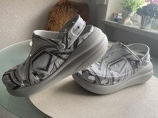 CROCS  Crush Clog Gr. 39/40 US M7 W9 Sondermodell Stern ⭐️ Silber Grau Schwarz!