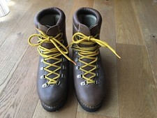 Schuhe/Wanderstiefel Gr. 40 schweizer Marke Gaerne