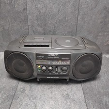 Sony CFD-V20 CD Player Radio Kassetten Player Schwarz Sony Bass Reflex Body