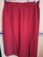 sehr schöner Rock in bordeaux  Größe 44 von TREVIRA mit Schurwolle -NEU-
