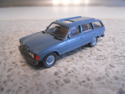 Wiking mercedes w123 blau - wiking,
