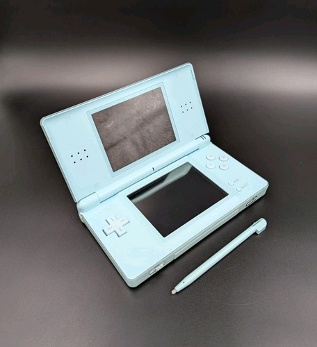 Nintendo lite konsole - ds, |
