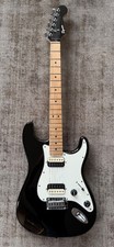 Squier by Fender Stratocaster – Schwarz – Top Zustand