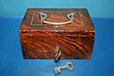 Kleine alte Geldkassette, Kassette mit feuerfesten Einsatz, 2 Schlüssel, 1216 g