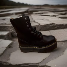 Dr. Martens Jadon Plateau