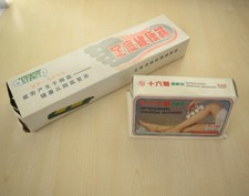 2x Massagegerät: Fussmassage + Universal Roller mit 16 bewegl. Rollen