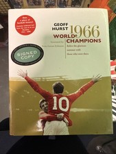 Signiertes Sir Geoff Hurst