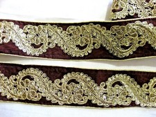 Samtborte mit goldenen