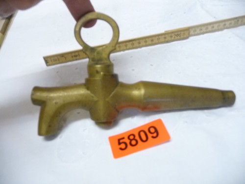 5809 alter bierzapfhahn - ,
