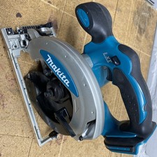 Makita Akkusäge DSS610 fast