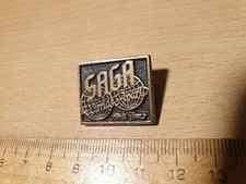 SAGA Worlds Apart Tour 1981-1982 PIN Anstecker Button Vintage Größe: ca. 20x25mm