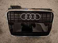 Audi A4 8e B7 Kühlergrill