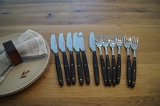 12 teiliges Besteck von Eichenlaub Griffe m. Ebenholz  60/70iger Jahre Rarität