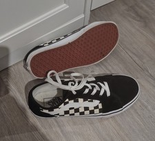 Vans Damen schwarz weiß kariert Gr 41 w NEU