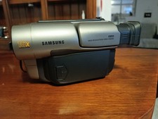 SAMSUNG CAMCORDER 16X POWER