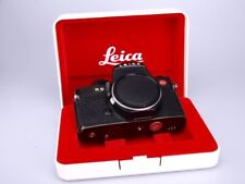 Leica R5 black body #10061 in very nice condition.