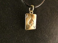 Anhänger mit Kette 24 Karat Vergoldet Spielkarten As Pik Herz Kreuz Romme Mau 