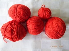 420 gr. rote Wolle ( Trachtenwolle )