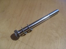 Schraube + 2 x Spannscheibe